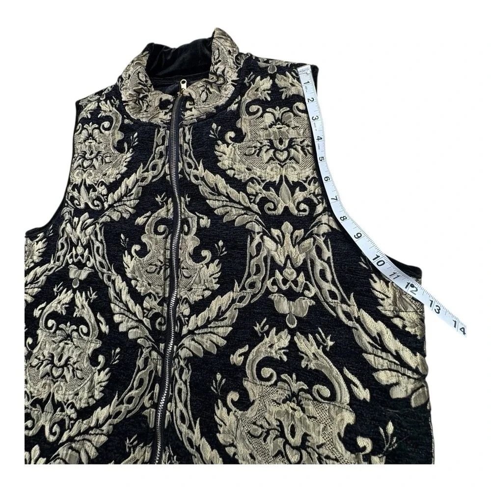 Reversible Baroque Tapestry Puffer Vest Black Gold —‎ Fits Like Large Unbranded